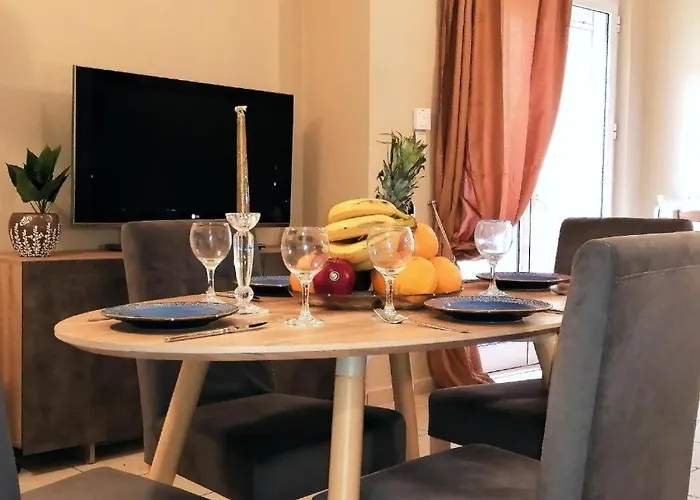 Odyseia Apts Ιi At The Center Of The City & Old Town