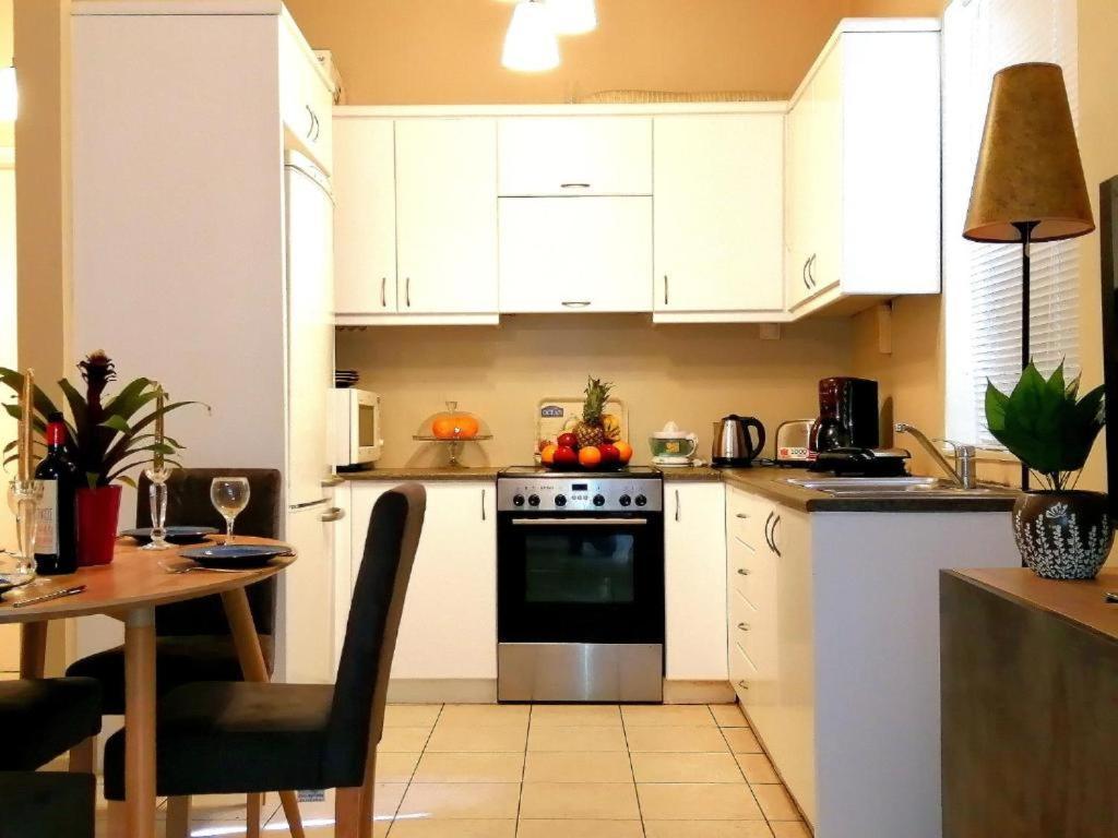 Apartment Odyseia Apts ιi At The Center Of The & Old Town Chania (Crete)